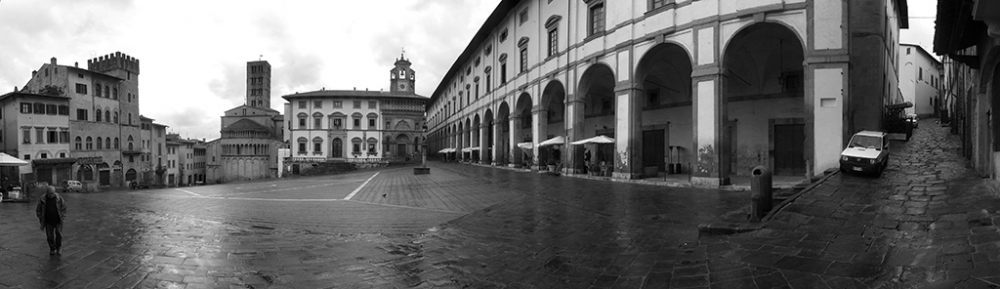 Piazza Vasari Pano